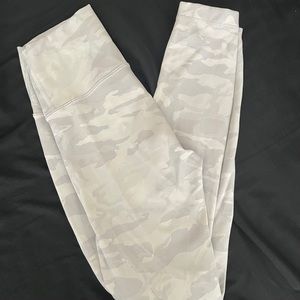 Wunder Under High-Rise Tight 25”